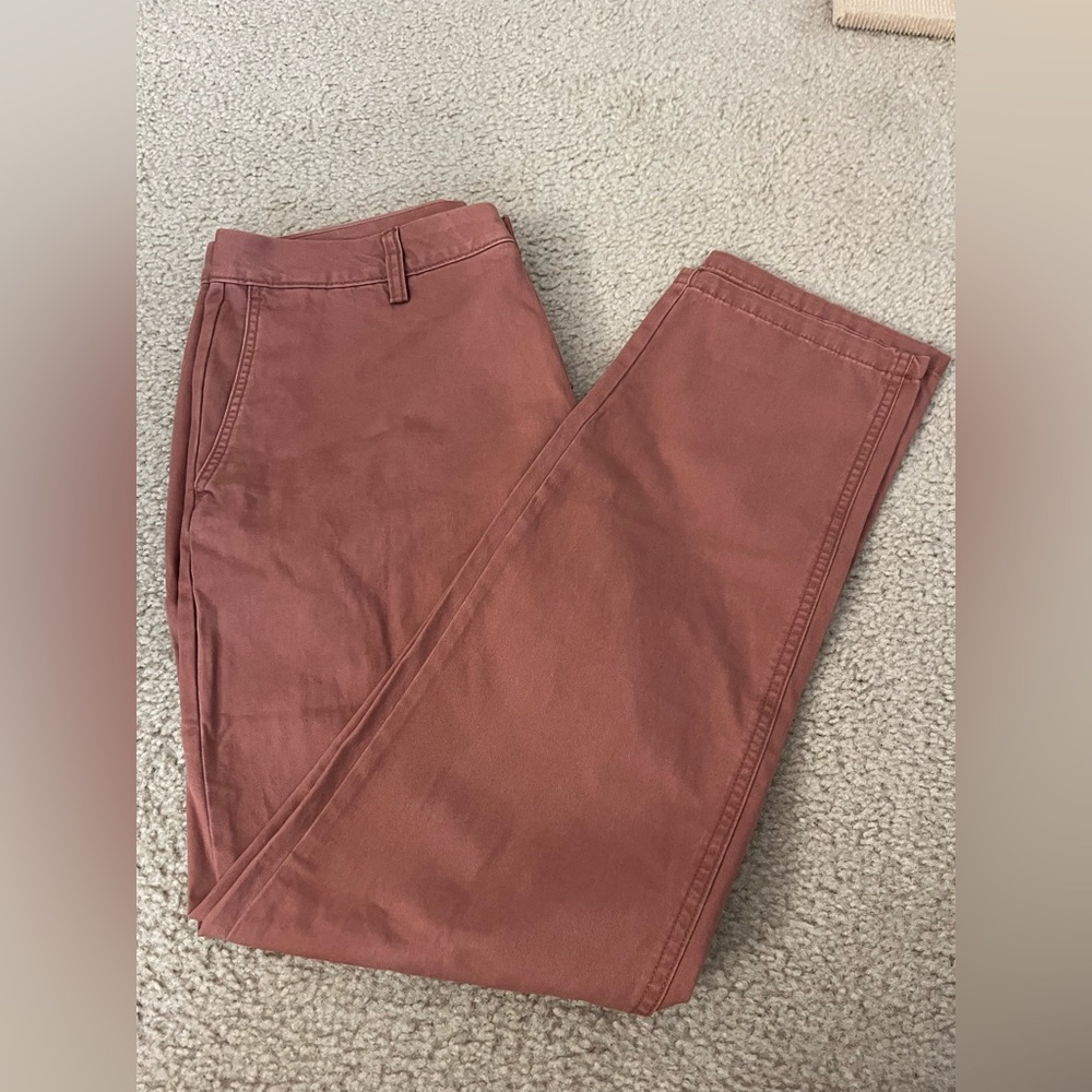 NWT Old Navy men’s chino pants.